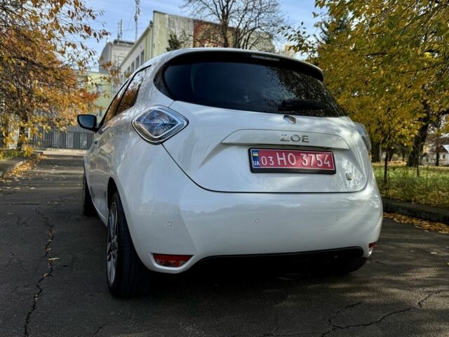 Білий Рено Зое, об'ємом двигуна 0 л та пробігом 68 тис. км за 6965 $, фото 4 на Automoto.ua