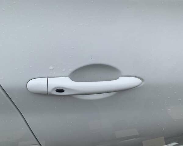 Білий Рено Зое, об'ємом двигуна 0 л та пробігом 68 тис. км за 5800 $, фото 12 на Automoto.ua