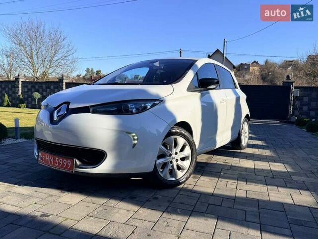 Белый Рено Зое, объемом двигателя 0 л и пробегом 106 тыс. км за 6250 $, фото 24 на Automoto.ua