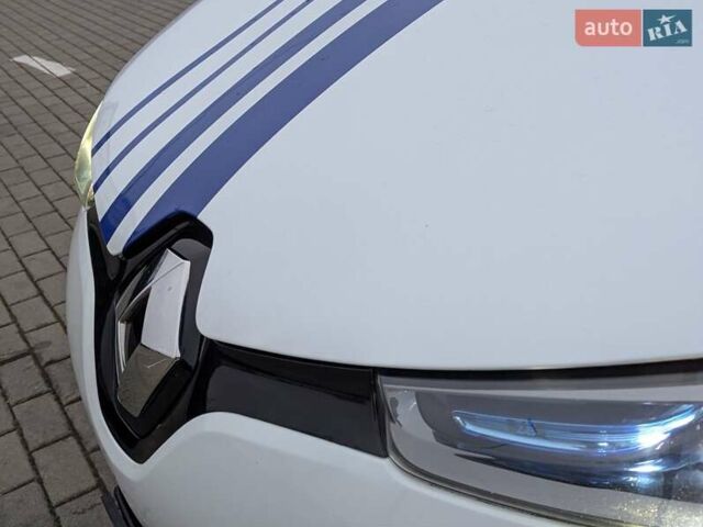 Білий Рено Зое, об'ємом двигуна 0 л та пробігом 85 тис. км за 6995 $, фото 8 на Automoto.ua