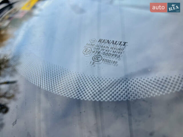 Білий Рено Зое, об'ємом двигуна 0 л та пробігом 160 тис. км за 7500 $, фото 10 на Automoto.ua
