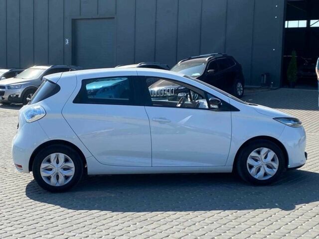 Білий Рено Зое, об'ємом двигуна 0 л та пробігом 91 тис. км за 6640 $, фото 9 на Automoto.ua