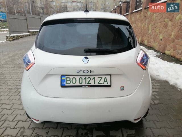 Белый Рено Зое, объемом двигателя 0 л и пробегом 145 тыс. км за 8200 $, фото 4 на Automoto.ua