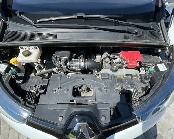 Білий Рено Зое, об'ємом двигуна 0 л та пробігом 57 тис. км за 8500 $, фото 6 на Automoto.ua