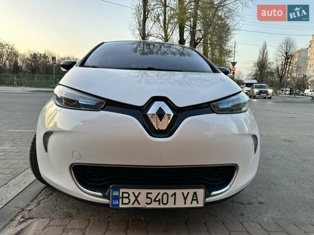 Білий Рено Зое, об'ємом двигуна 0 л та пробігом 127 тис. км за 5800 $, фото 3 на Automoto.ua