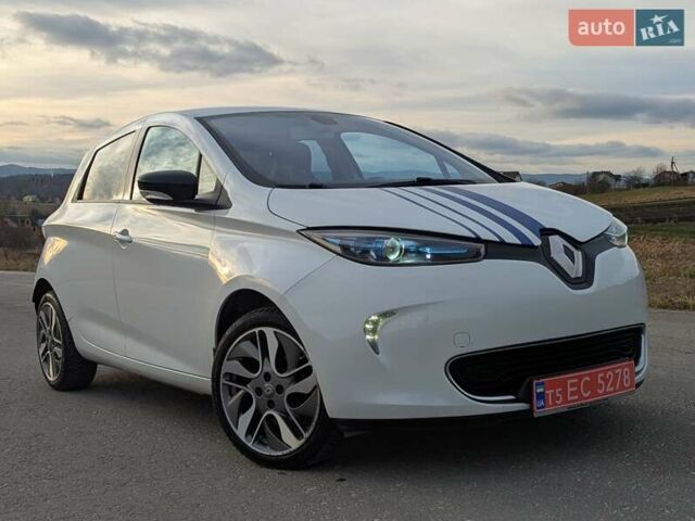 Белый Рено Зое, объемом двигателя 0 л и пробегом 85 тыс. км за 6900 $, фото 66 на Automoto.ua