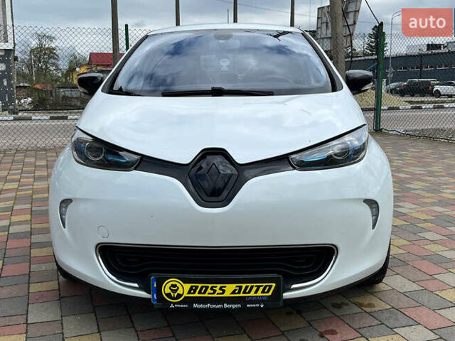Белый Рено Зое, объемом двигателя 0 л и пробегом 97 тыс. км за 7600 $, фото 1 на Automoto.ua
