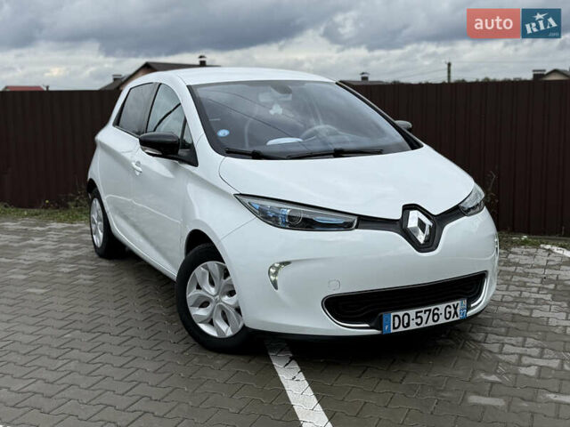 Белый Рено Зое, объемом двигателя 0 л и пробегом 32 тыс. км за 6600 $, фото 5 на Automoto.ua