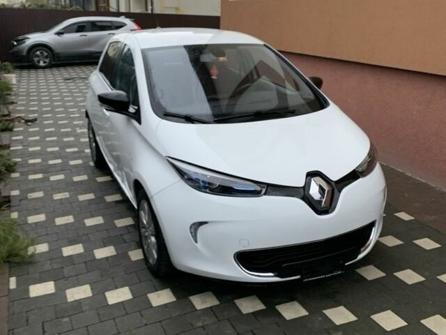 Білий Рено Зое, об'ємом двигуна 0 л та пробігом 68 тис. км за 5800 $, фото 12 на Automoto.ua