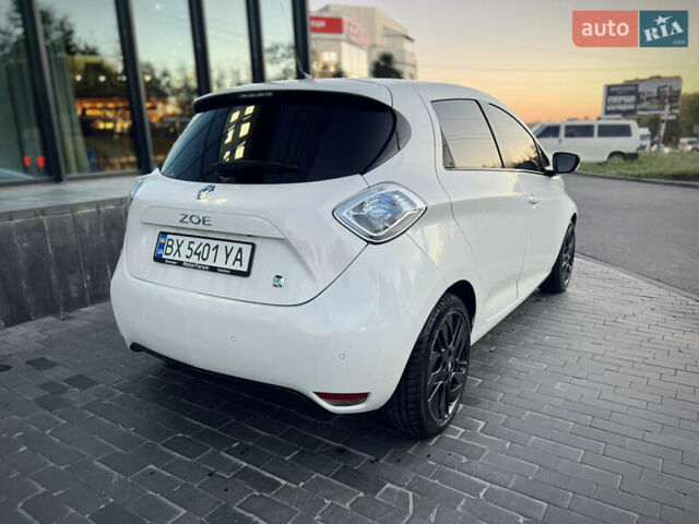 Белый Рено Зое, объемом двигателя 0 л и пробегом 127 тыс. км за 7150 $, фото 5 на Automoto.ua