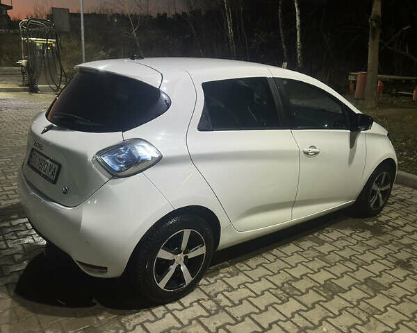 Белый Рено Зое, объемом двигателя 0 л и пробегом 162 тыс. км за 6500 $, фото 3 на Automoto.ua