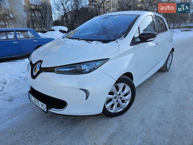 Белый Рено Зое, объемом двигателя 0 л и пробегом 99 тыс. км за 6800 $, фото 3 на Automoto.ua