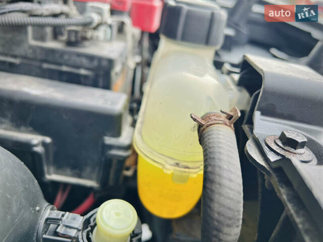 Білий Рено Зое, об'ємом двигуна 0 л та пробігом 160 тис. км за 7500 $, фото 49 на Automoto.ua