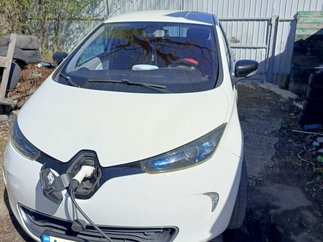 Белый Рено Зое, объемом двигателя 0 л и пробегом 145 тыс. км за 4999 $, фото 6 на Automoto.ua