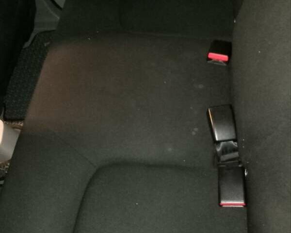 Белый Рено Зое, объемом двигателя 0 л и пробегом 115 тыс. км за 6950 $, фото 9 на Automoto.ua