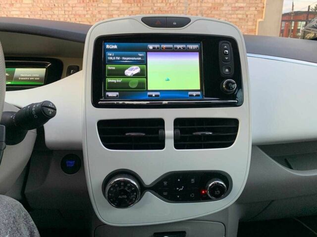 Рено Зое 2015 в Коломые на Automoto.ua Белый Рено Зое, объемом двигателя 0 л и пробегом 90 тыс. км за 6499 $, фото 17 на Automoto.ua