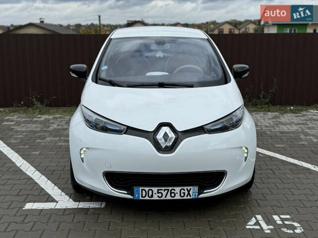 Белый Рено Зое, объемом двигателя 0 л и пробегом 32 тыс. км за 6600 $, фото 3 на Automoto.ua