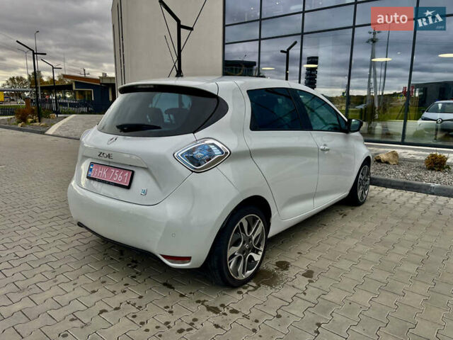 Белый Рено Зое, объемом двигателя 0 л и пробегом 124 тыс. км за 7000 $, фото 7 на Automoto.ua