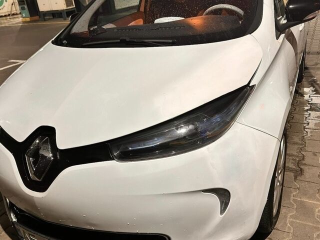 Білий Рено Зое, об'ємом двигуна 0 л та пробігом 172 тис. км за 7000 $, фото 7 на Automoto.ua