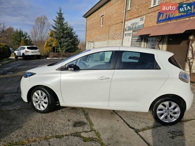 Белый Рено Зое, объемом двигателя 0 л и пробегом 99 тыс. км за 6700 $, фото 5 на Automoto.ua