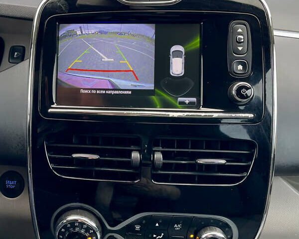 Белый Рено Зое, объемом двигателя 0 л и пробегом 124 тыс. км за 7000 $, фото 23 на Automoto.ua