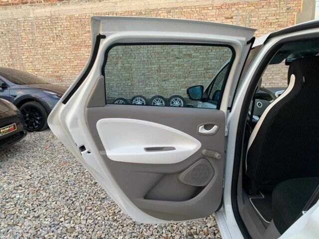 Рено Зое 2015 в Коломые на Automoto.ua Белый Рено Зое, объемом двигателя 0 л и пробегом 90 тыс. км за 6499 $, фото 10 на Automoto.ua