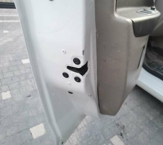 Білий Рено Зое, об'ємом двигуна 0 л та пробігом 131 тис. км за 6300 $, фото 22 на Automoto.ua