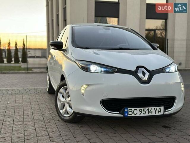 Белый Рено Зое, объемом двигателя 0 л и пробегом 93 тыс. км за 8000 $, фото 12 на Automoto.ua