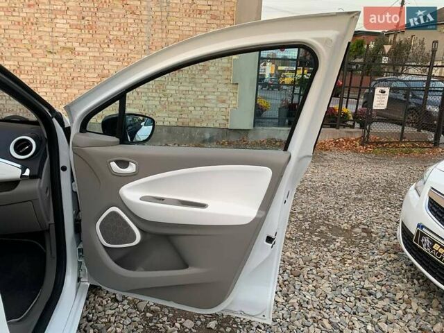 Білий Рено Зое, об'ємом двигуна 0 л та пробігом 90 тис. км за 6499 $, фото 11 на Automoto.ua