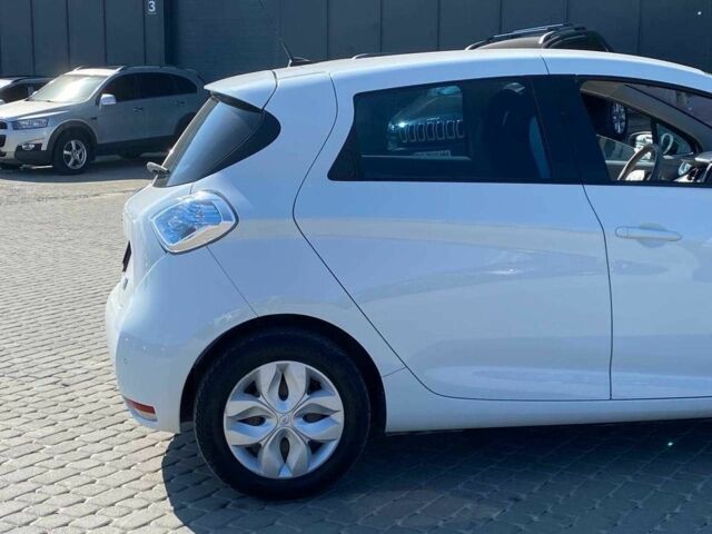 Білий Рено Зое, об'ємом двигуна 0 л та пробігом 91 тис. км за 6640 $, фото 8 на Automoto.ua