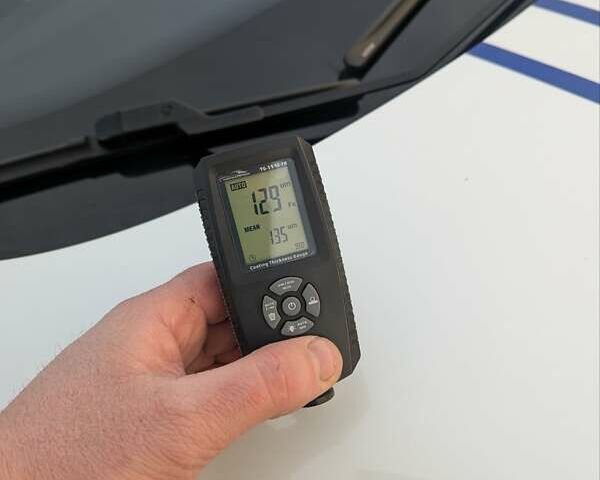 Белый Рено Зое, объемом двигателя 0 л и пробегом 85 тыс. км за 6900 $, фото 13 на Automoto.ua