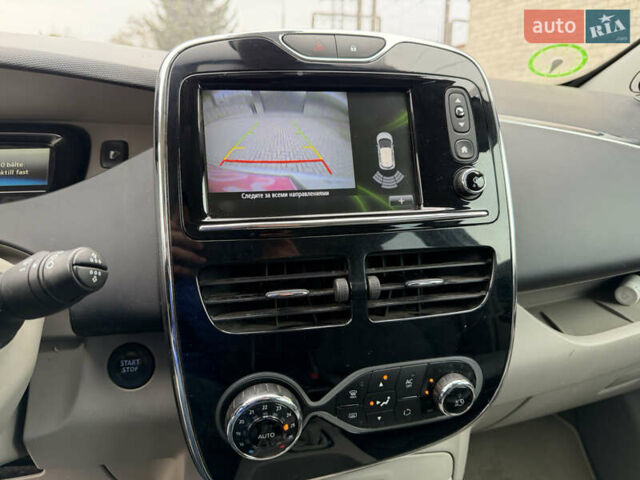 Білий Рено Зое, об'ємом двигуна 0 л та пробігом 154 тис. км за 6350 $, фото 31 на Automoto.ua