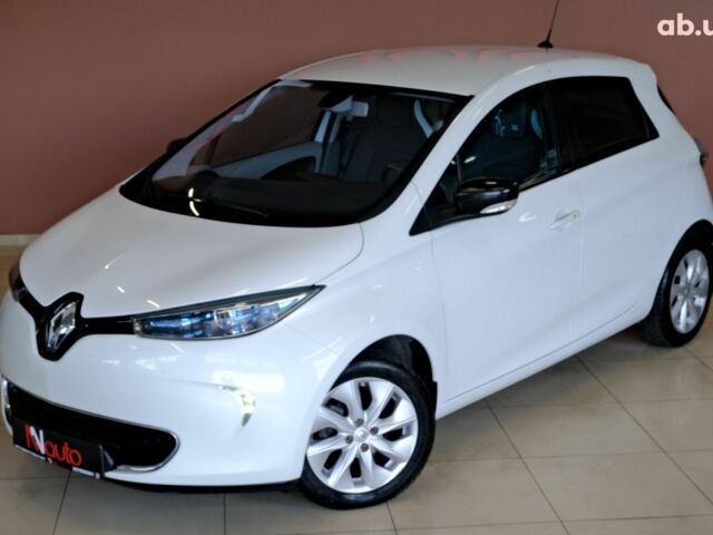 Белый Рено Зое, объемом двигателя 0 л и пробегом 109 тыс. км за 7500 $, фото 1 на Automoto.ua