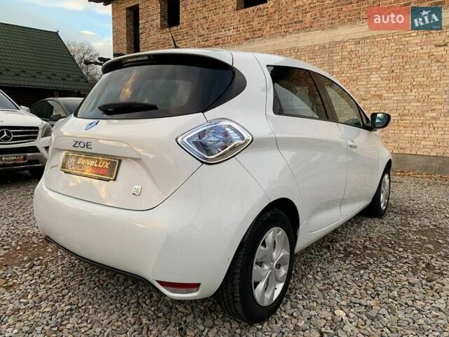 Білий Рено Зое, об'ємом двигуна 0 л та пробігом 90 тис. км за 6499 $, фото 3 на Automoto.ua