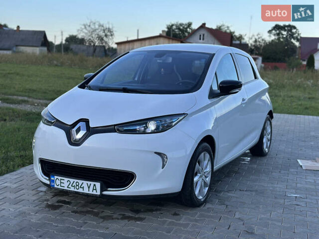 Белый Рено Зое, объемом двигателя 0 л и пробегом 128 тыс. км за 7500 $, фото 16 на Automoto.ua