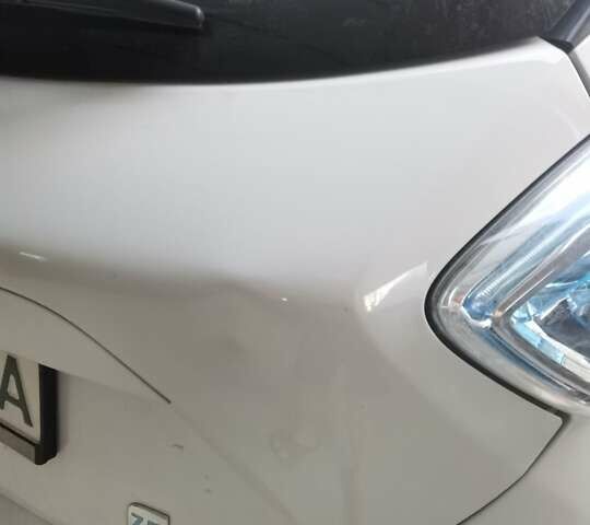 Білий Рено Зое, об'ємом двигуна 0 л та пробігом 131 тис. км за 6300 $, фото 7 на Automoto.ua