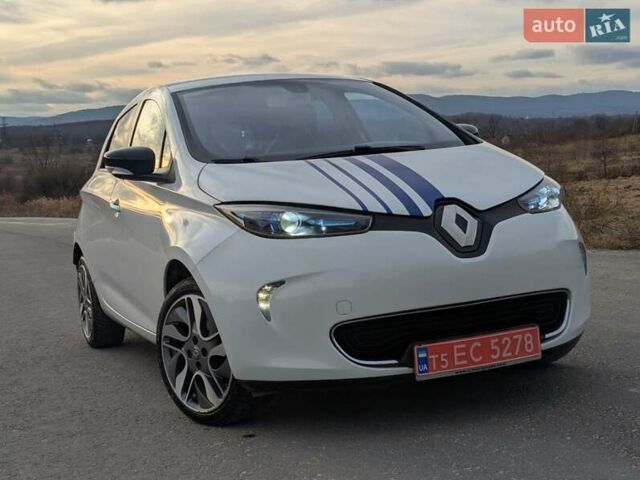Белый Рено Зое, объемом двигателя 0 л и пробегом 85 тыс. км за 6900 $, фото 64 на Automoto.ua
