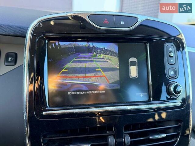 Белый Рено Зое, объемом двигателя 0 л и пробегом 106 тыс. км за 6250 $, фото 22 на Automoto.ua