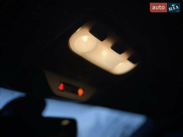 Белый Рено Зое, объемом двигателя 0 л и пробегом 127 тыс. км за 7150 $, фото 45 на Automoto.ua