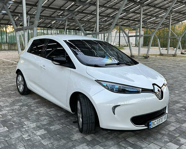 Білий Рено Зое, об'ємом двигуна 0 л та пробігом 97 тис. км за 7990 $, фото 9 на Automoto.ua