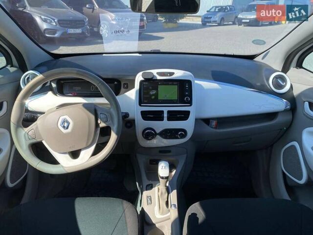 Білий Рено Зое, об'ємом двигуна 0 л та пробігом 91 тис. км за 6940 $, фото 28 на Automoto.ua
