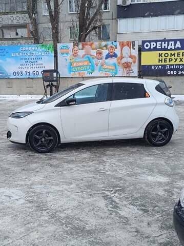 Білий Рено Зое, об'ємом двигуна 0 л та пробігом 270 тис. км за 5700 $, фото 6 на Automoto.ua