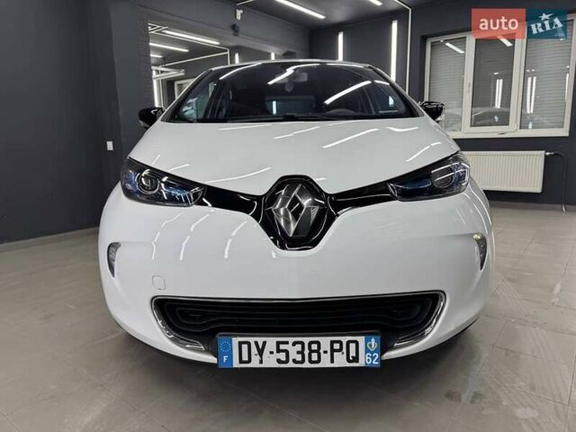 Белый Рено Зое, объемом двигателя 0 л и пробегом 89 тыс. км за 6700 $, фото 3 на Automoto.ua