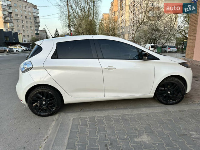Білий Рено Зое, об'ємом двигуна 0 л та пробігом 127 тис. км за 5800 $, фото 9 на Automoto.ua