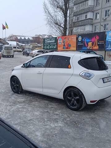 Білий Рено Зое, об'ємом двигуна 0 л та пробігом 270 тис. км за 5700 $, фото 5 на Automoto.ua