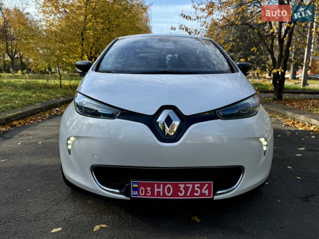 Білий Рено Зое, об'ємом двигуна 0 л та пробігом 68 тис. км за 6976 $, фото 11 на Automoto.ua