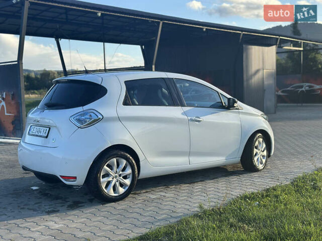 Белый Рено Зое, объемом двигателя 0 л и пробегом 128 тыс. км за 7500 $, фото 5 на Automoto.ua