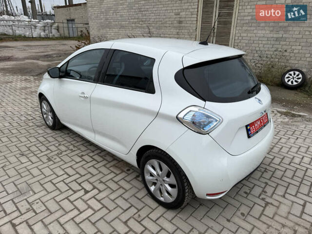 Білий Рено Зое, об'ємом двигуна 0 л та пробігом 154 тис. км за 6350 $, фото 9 на Automoto.ua