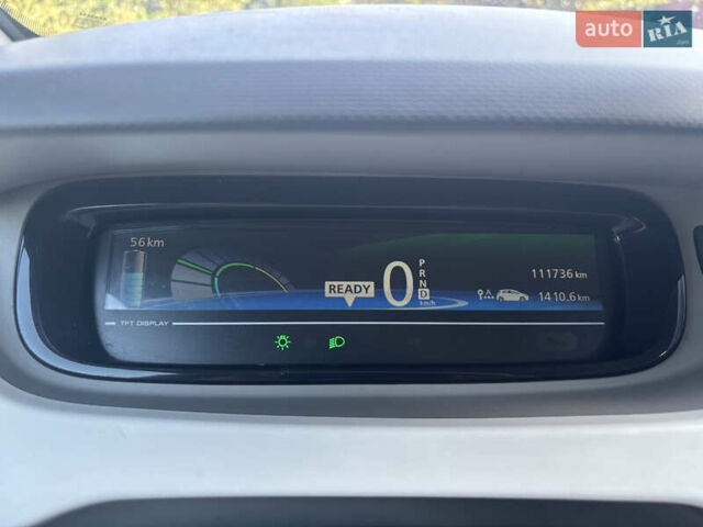 Белый Рено Зое, объемом двигателя 0 л и пробегом 111 тыс. км за 6500 $, фото 8 на Automoto.ua