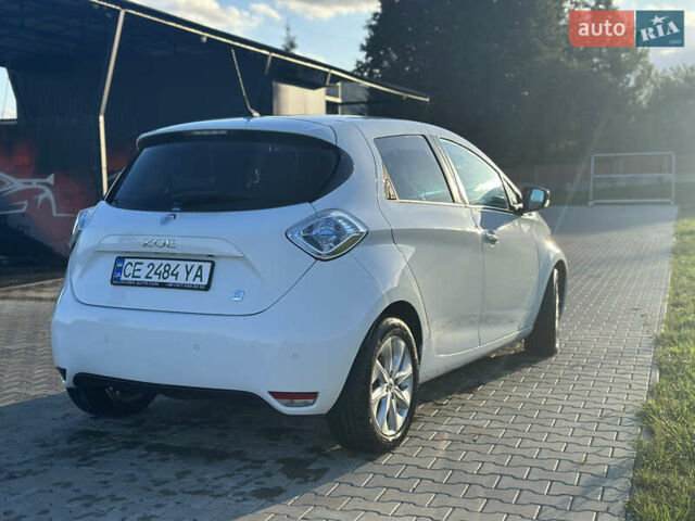 Белый Рено Зое, объемом двигателя 0 л и пробегом 128 тыс. км за 7500 $, фото 3 на Automoto.ua